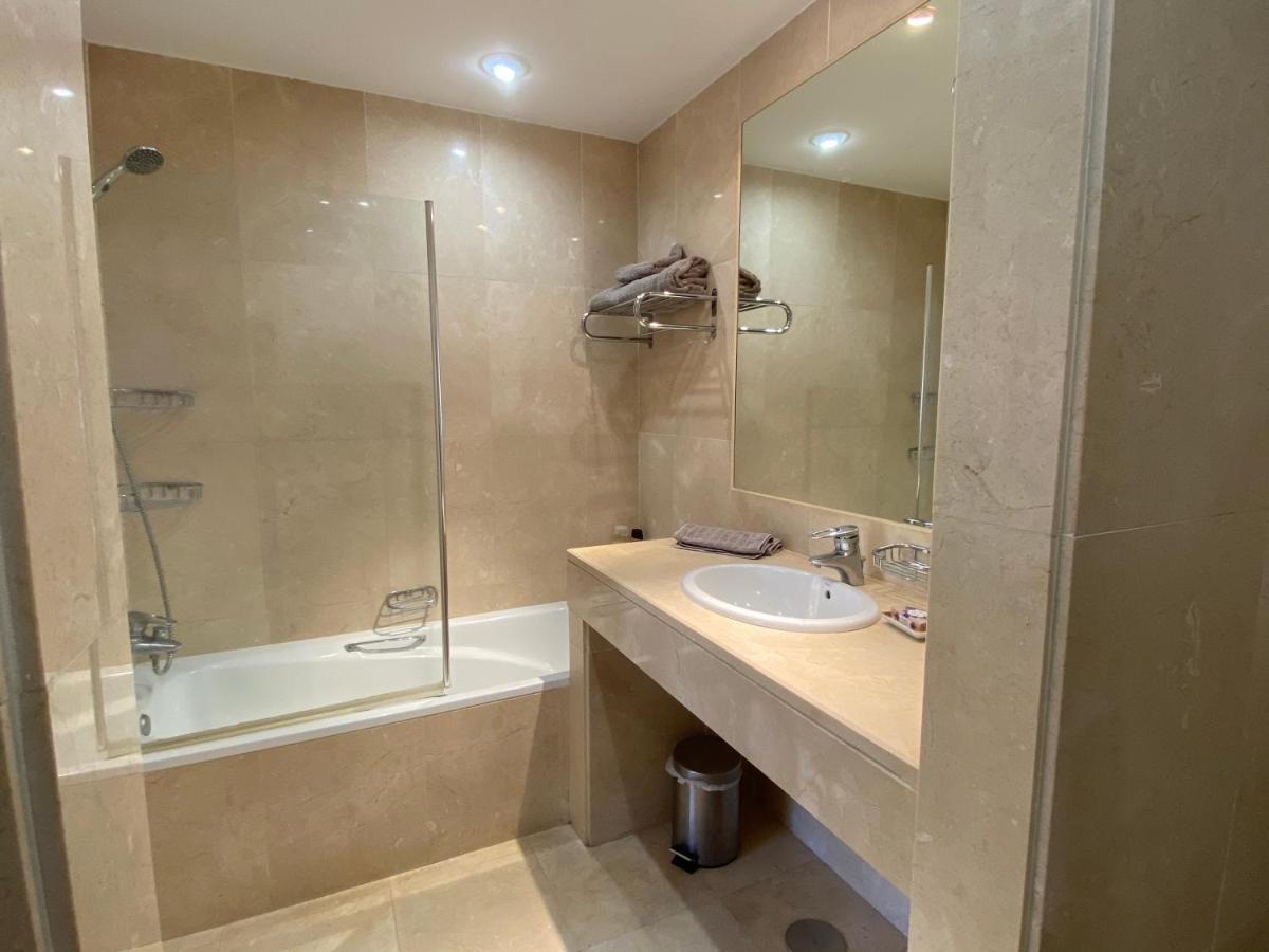 Apartamento Con Piscina ,Playa Con Vistas Panoramicas En La Marina De Sotogrande San Roque  Extérieur photo